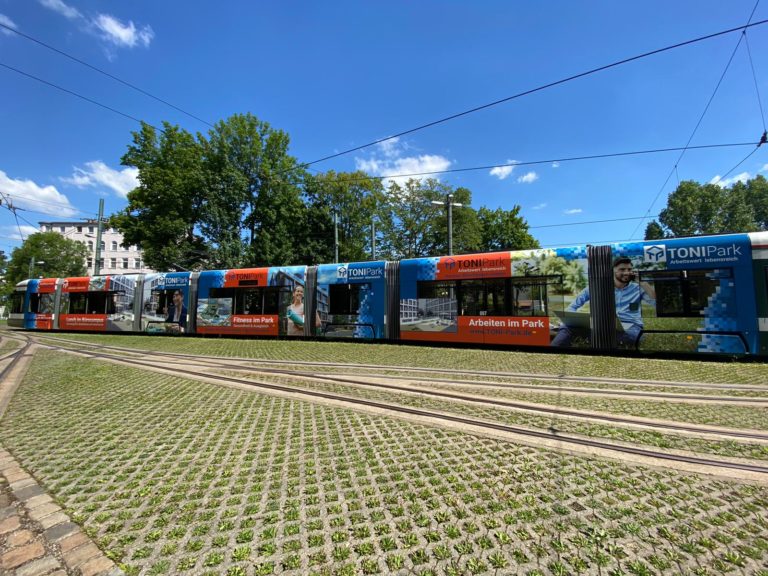 TONI Park Bahn Design Nani Vinken